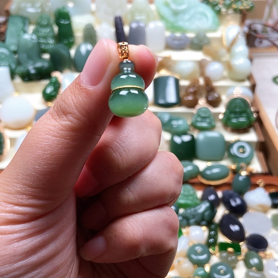 和田玉18K金镶嵌吊坠(不含链)阿**啊