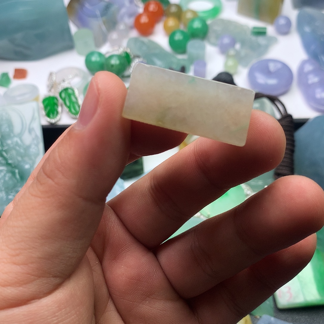 翡翠未镶嵌挂件料子