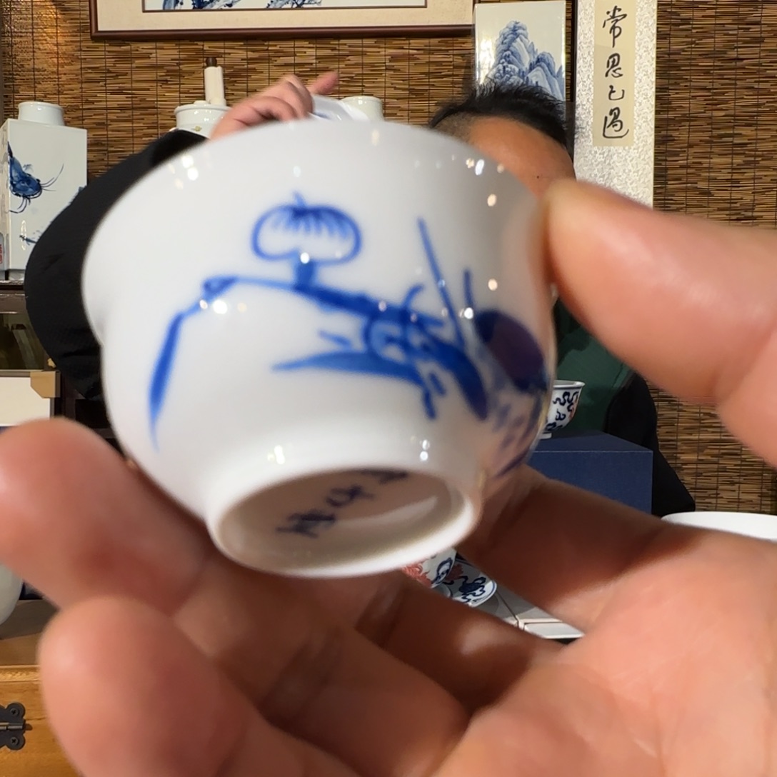 陶手绘青花荷花小客杯