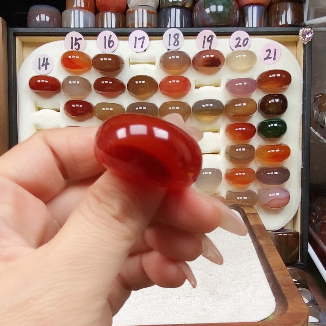 雷***姐玛瑙/玉髓未镶嵌戒指