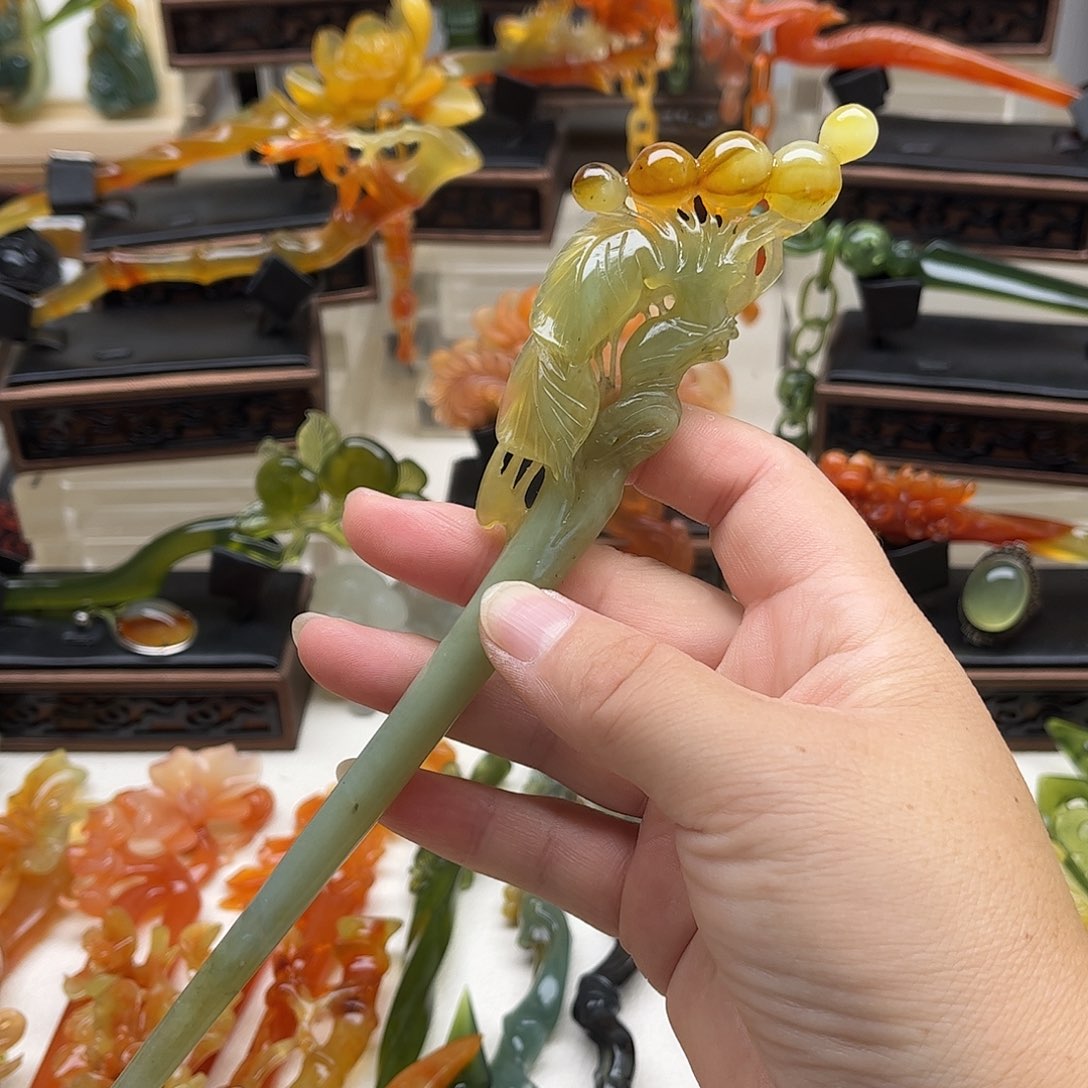 蛇纹石玉未镶嵌岫玉发簪