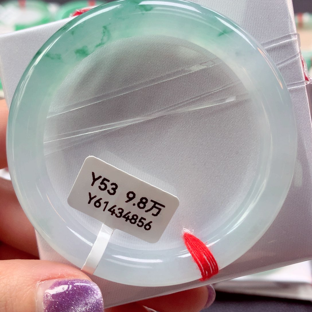 翡翠手镯（圆镯）未镶嵌16号85