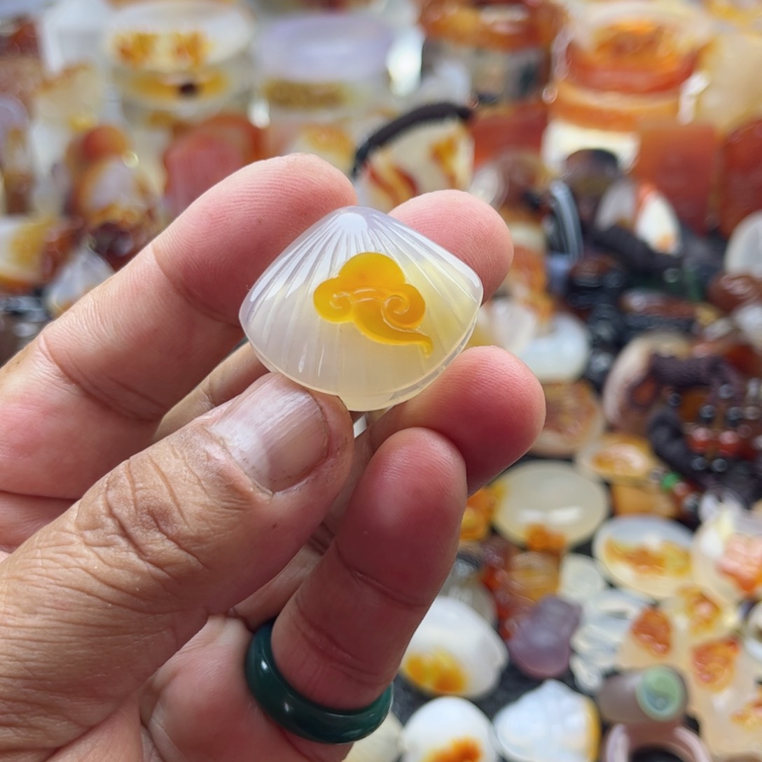 玛瑙/玉髓颈饰未镶嵌