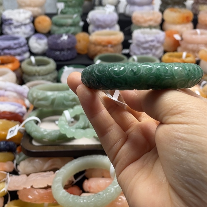 石英质玉未镶嵌手镯