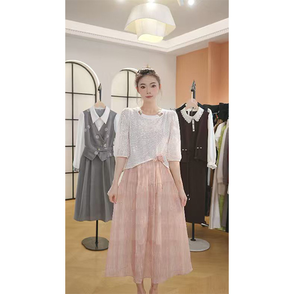 L9443 2025年早秋新款时尚气质减龄宽松显瘦中长款连衣裙