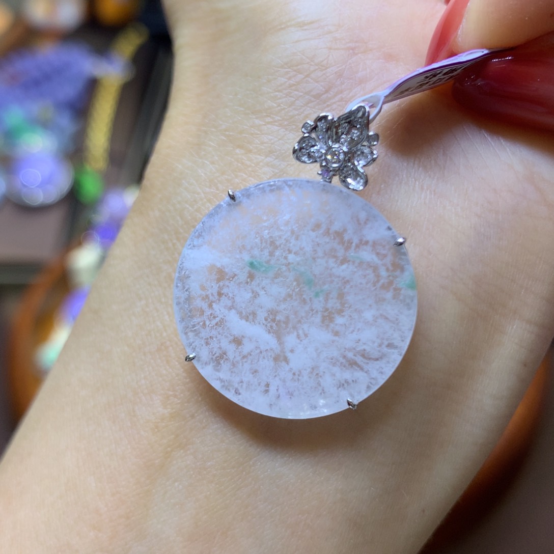 【闪购商品】翡翠颈饰18K金镶嵌翡翠