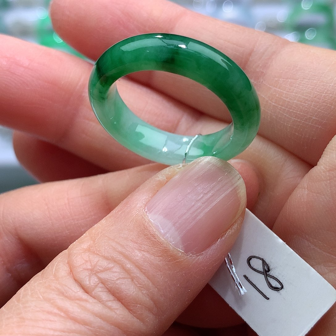 翡翠戒指未镶嵌18号