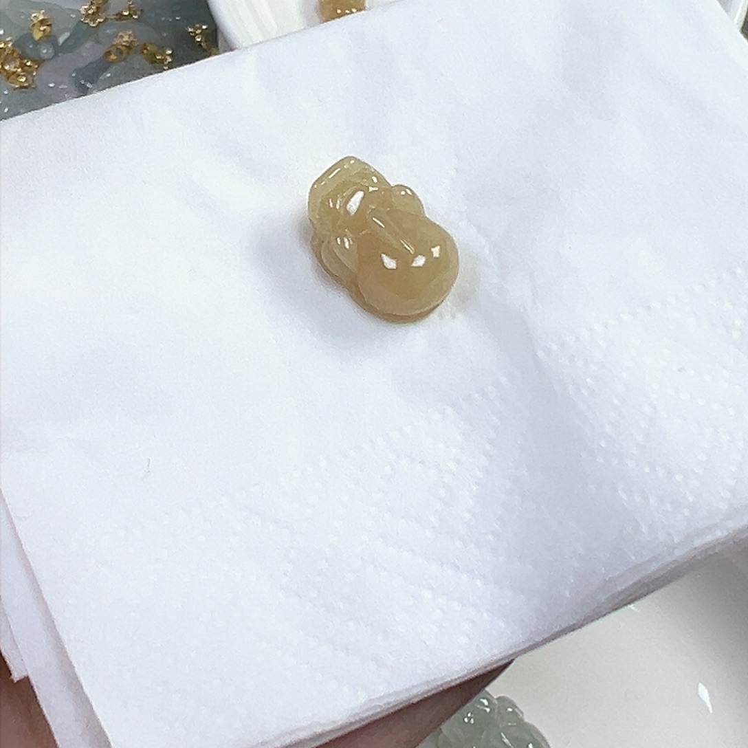 翡翠散珠春**意翡翠貔貅一个