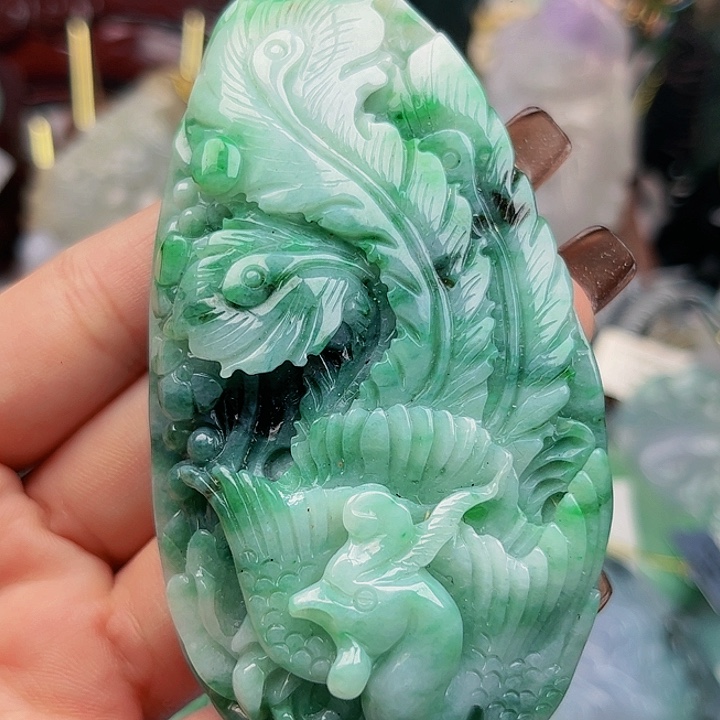 翡翠未镶嵌颈饰挂件