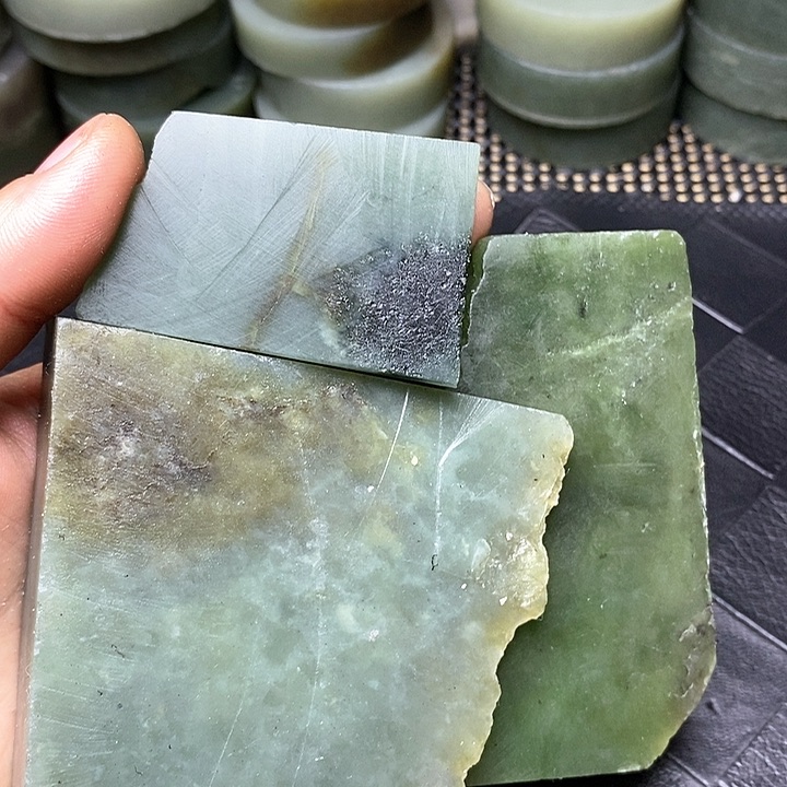 和田玉毛料未镶嵌