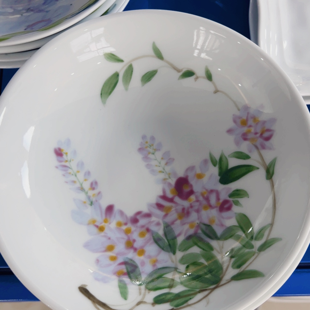 景德镇陶瓷手工手绘制作