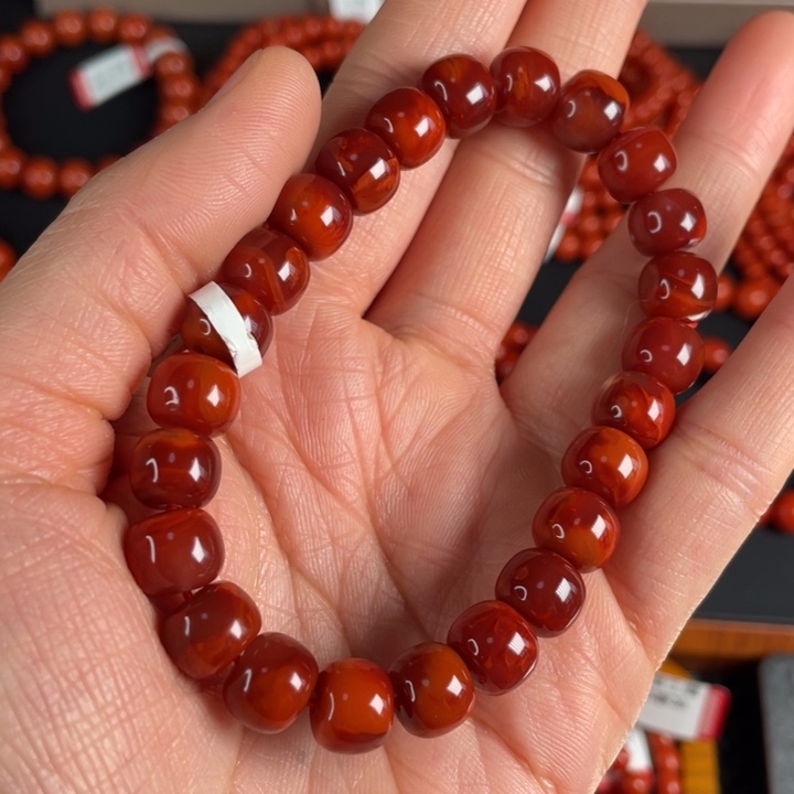 南红玛瑙手链未镶嵌牛血火焰