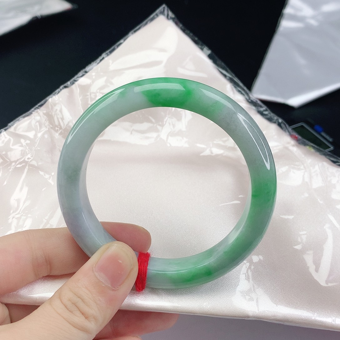 翡翠手镯未镶嵌翡翠289