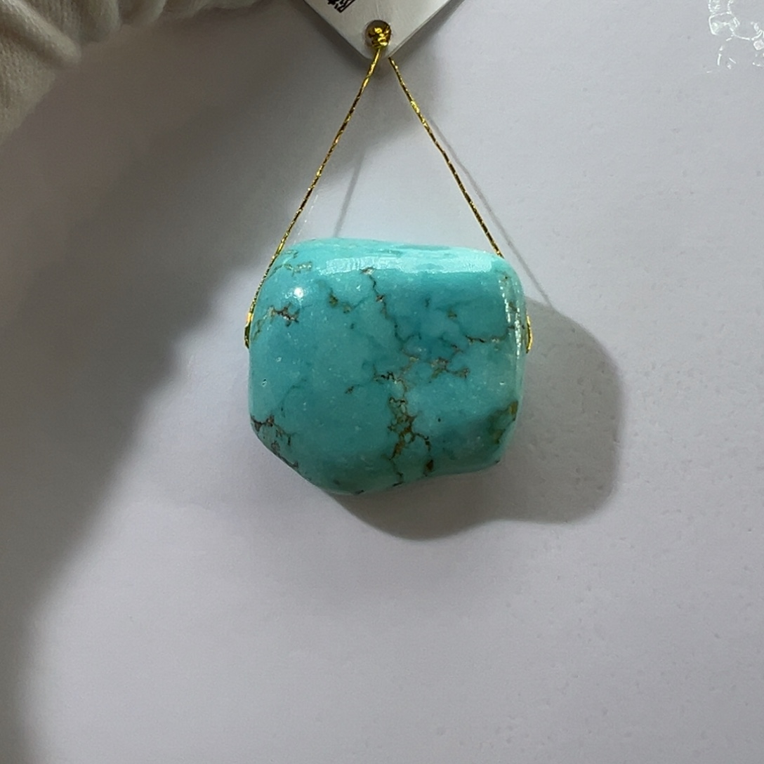 绿松石未镶嵌挂件