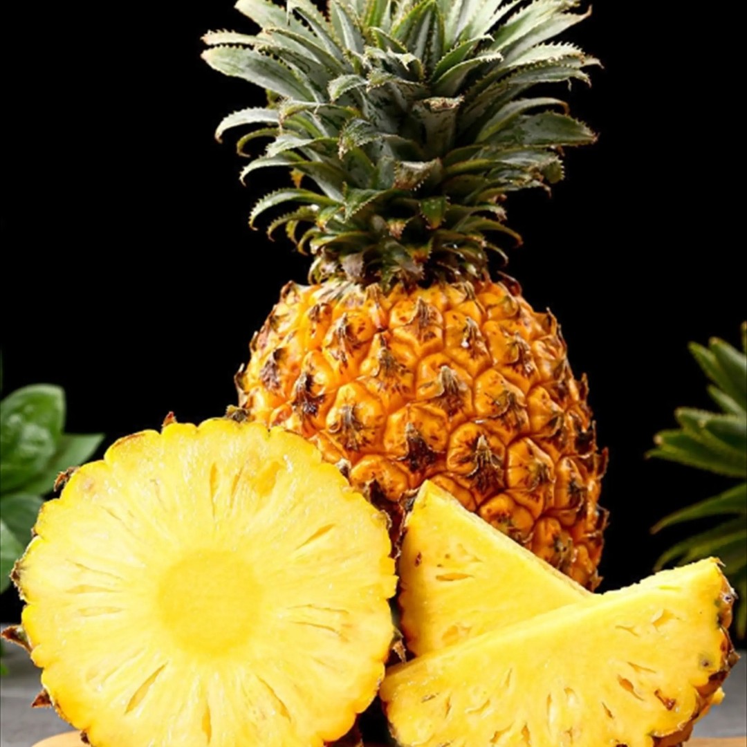 凤梨酸甜可口且多汁15元1个