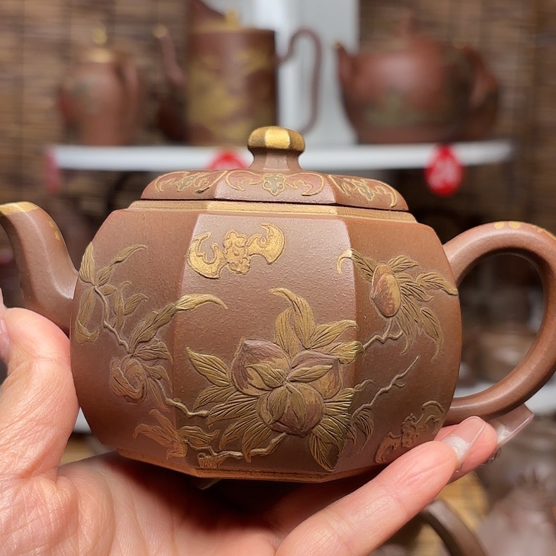 紫砂茶壶和**处紫砂老壶