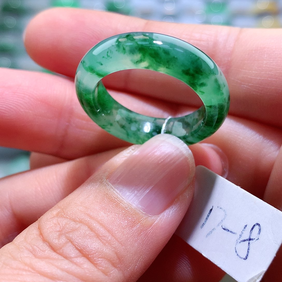 翡翠戒指未镶嵌17-18号