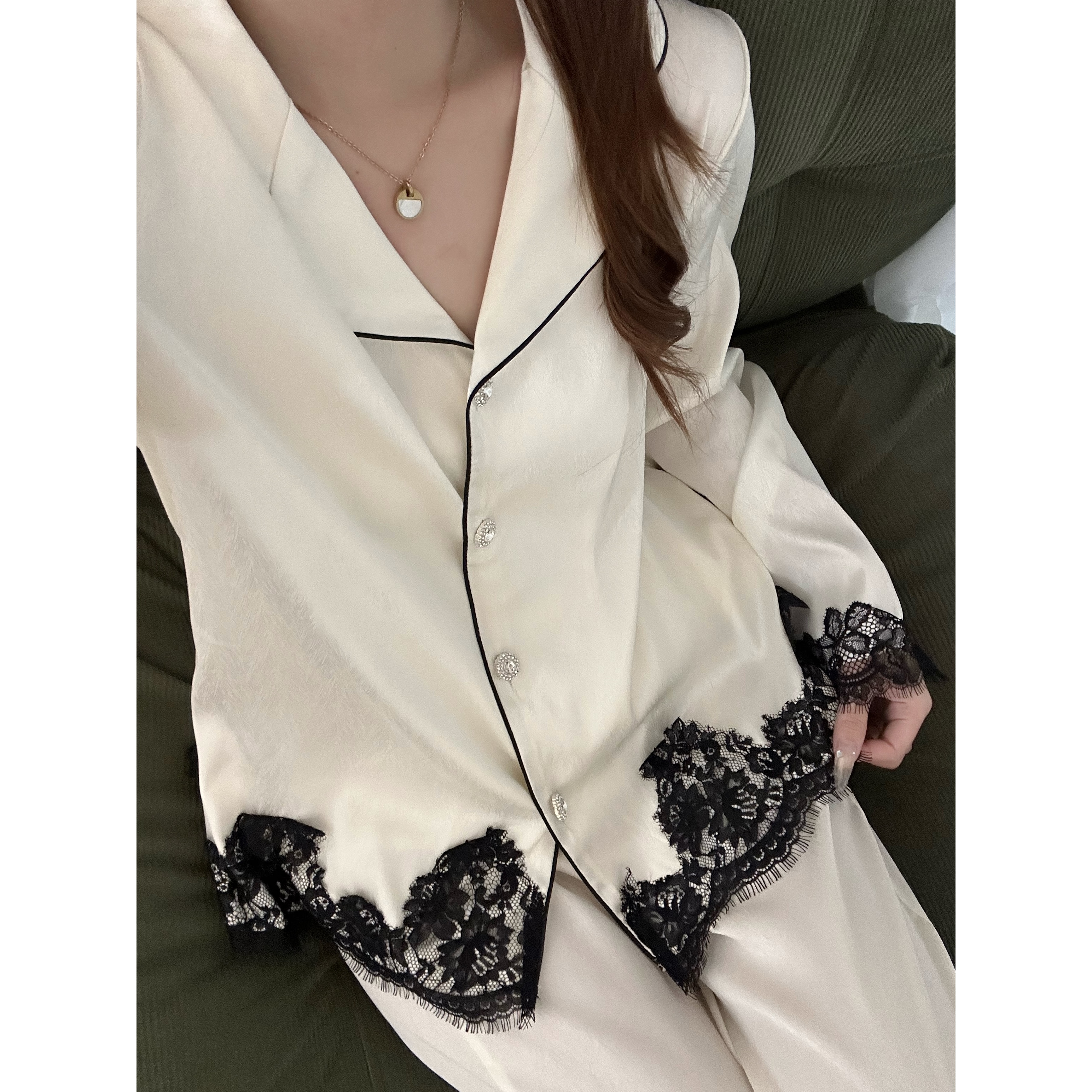 法式轻奢高级感气质缎面冰丝睡衣女春秋轻熟风蕾丝休闲家居服套装