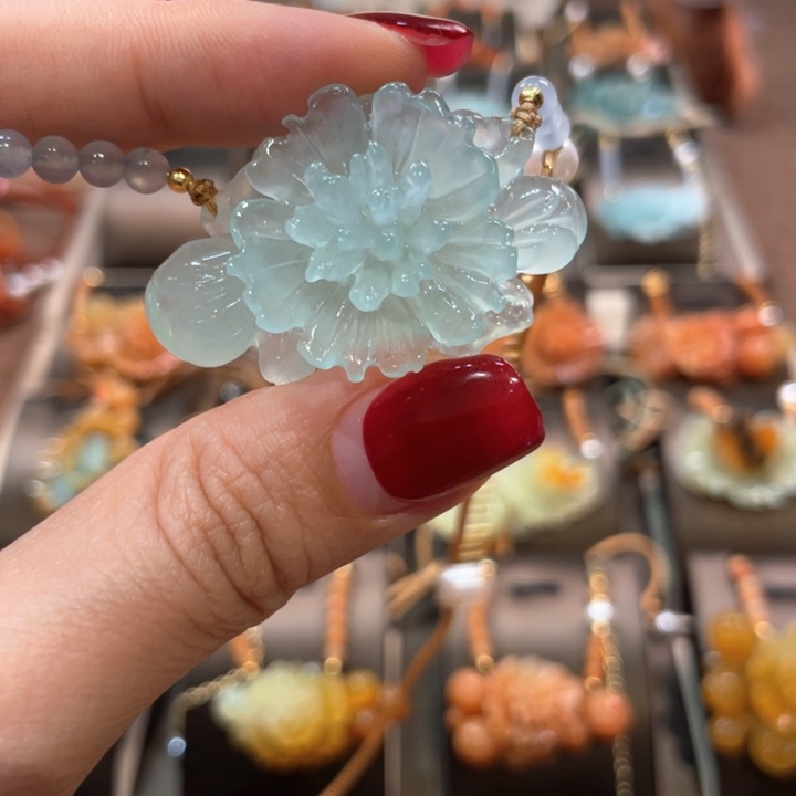 蛇纹石玉吊坠(赠链)未镶嵌