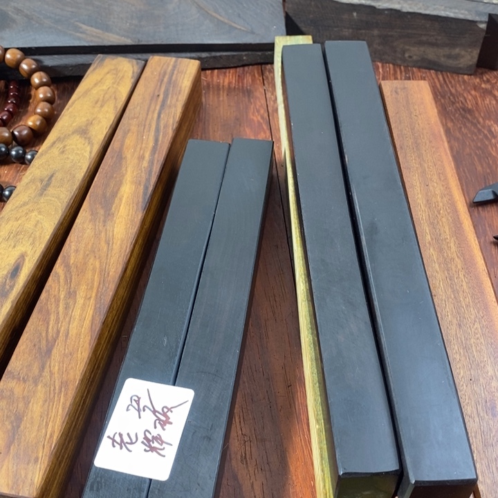 【闪购商品】老****室瑕疵