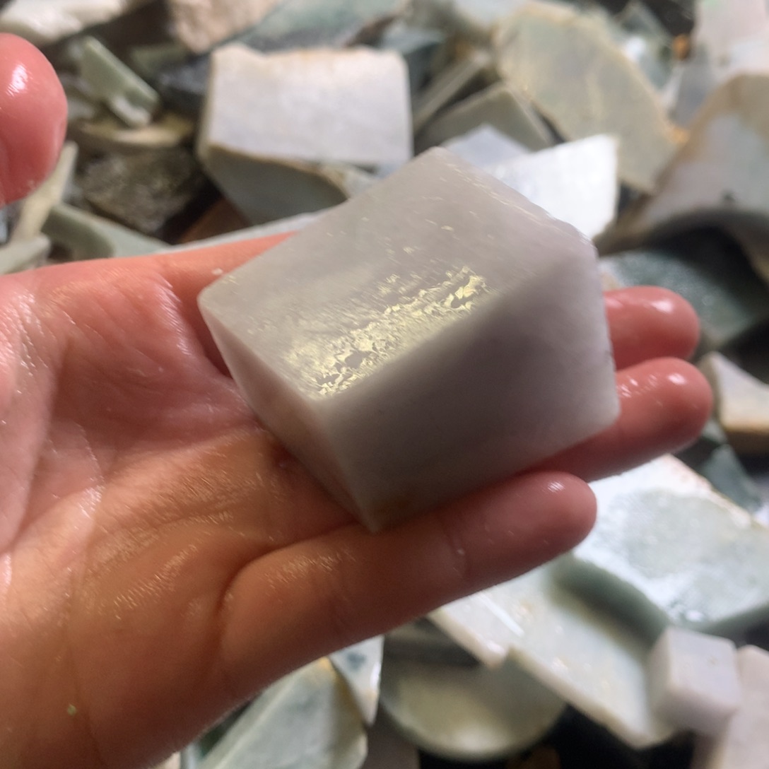 翡翠颈饰未镶嵌缅甸翡翠