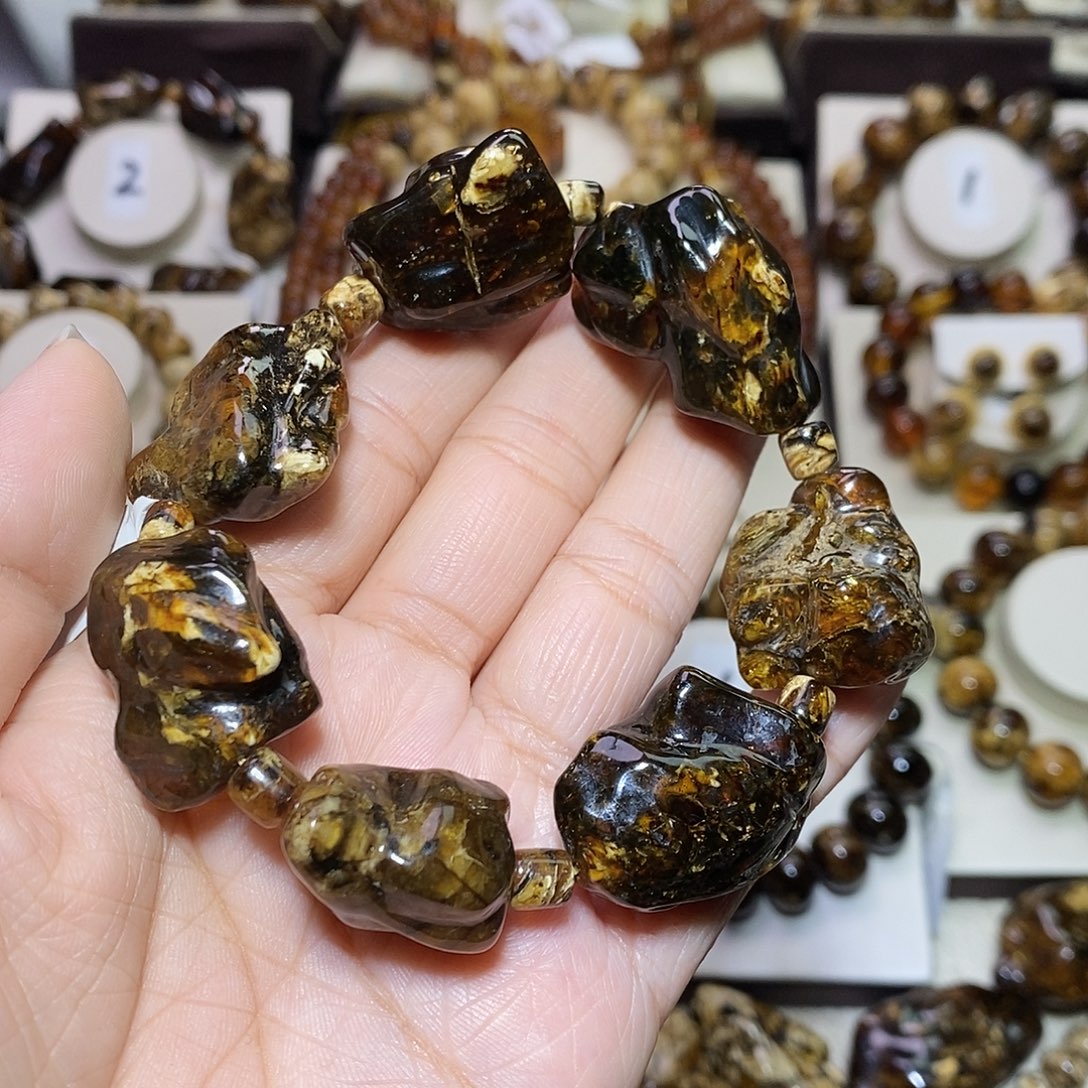 【***陽琥珀未镶嵌裸石随型
