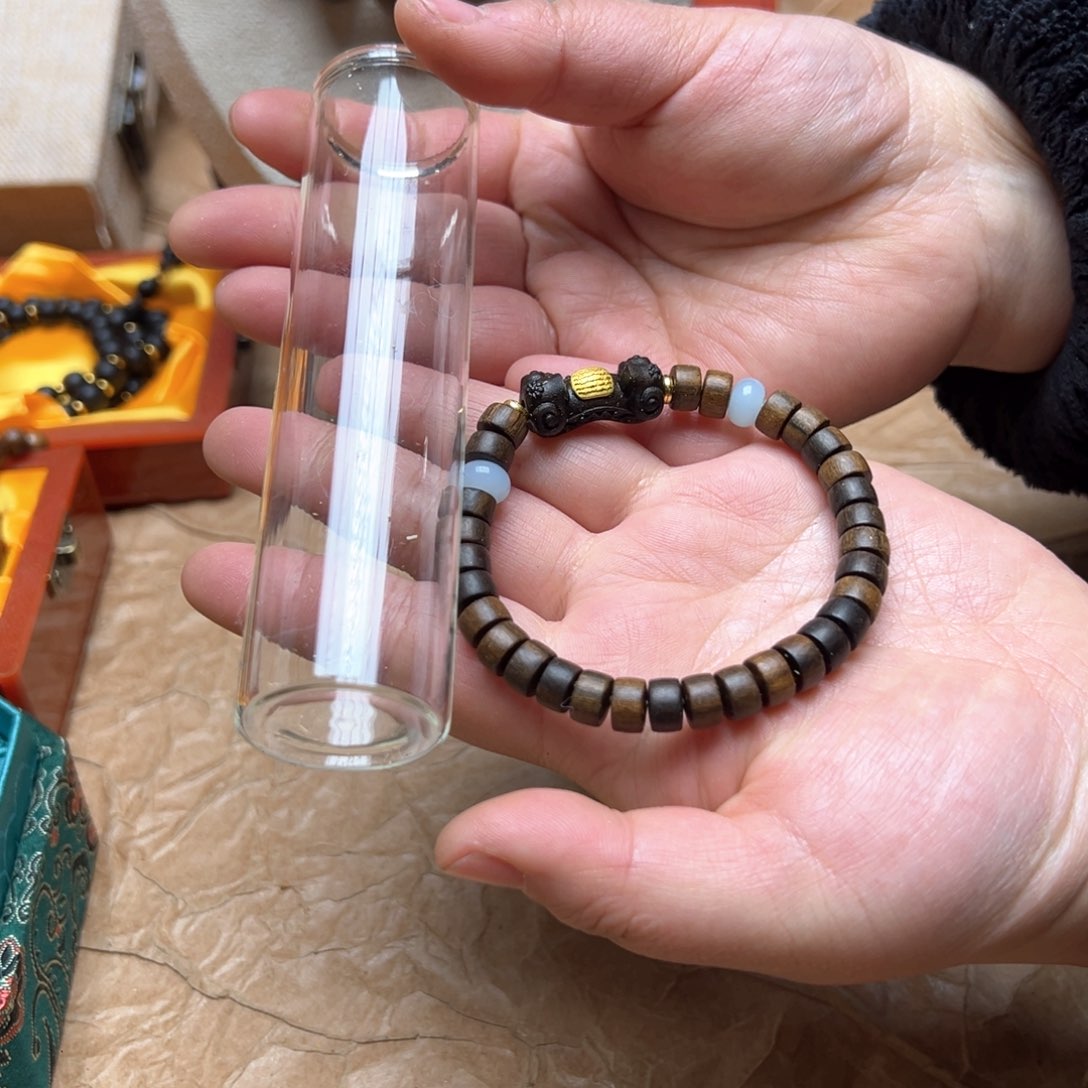 大叶紫檀（黑酸枝木类）