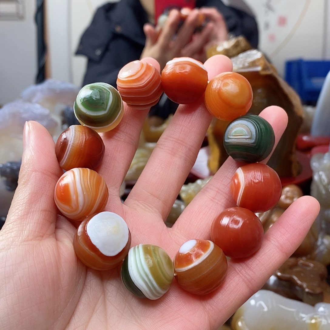 玛瑙/玉髓摆件未镶嵌富**丑