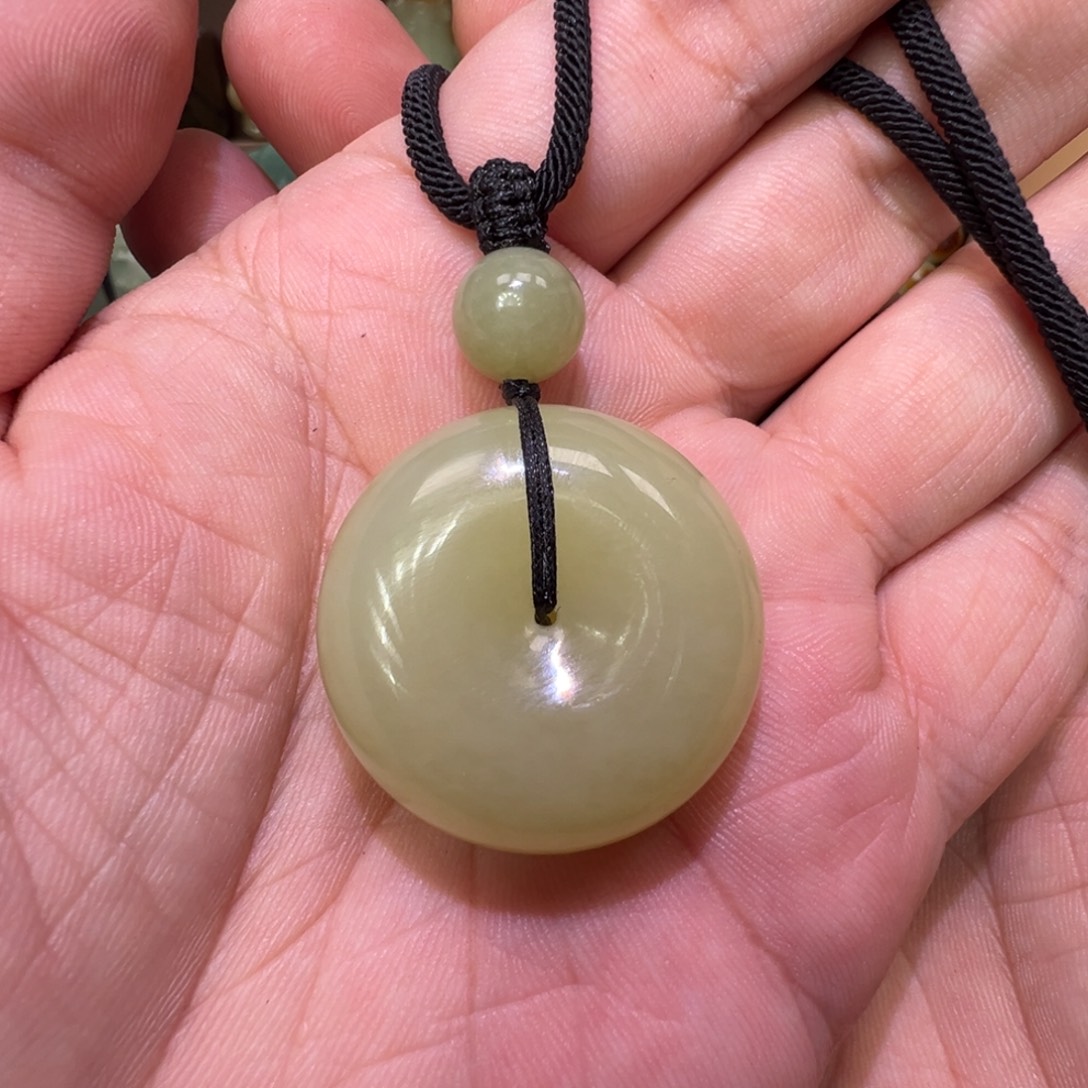 和田玉未镶嵌颈饰若羌黄口大胖扣32/15.5mm微玉石结构