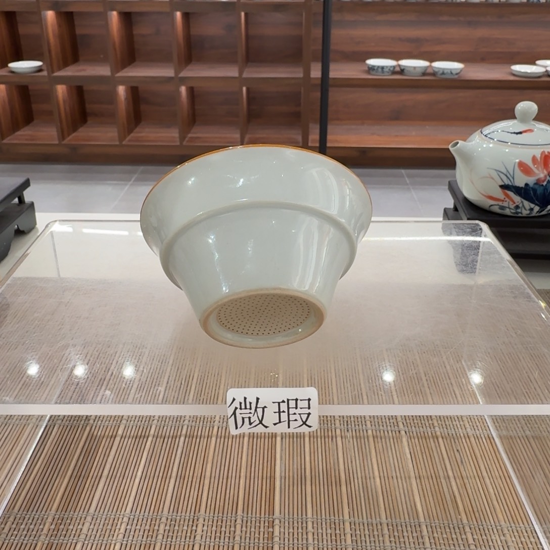 釉下手绘茶具微瑕