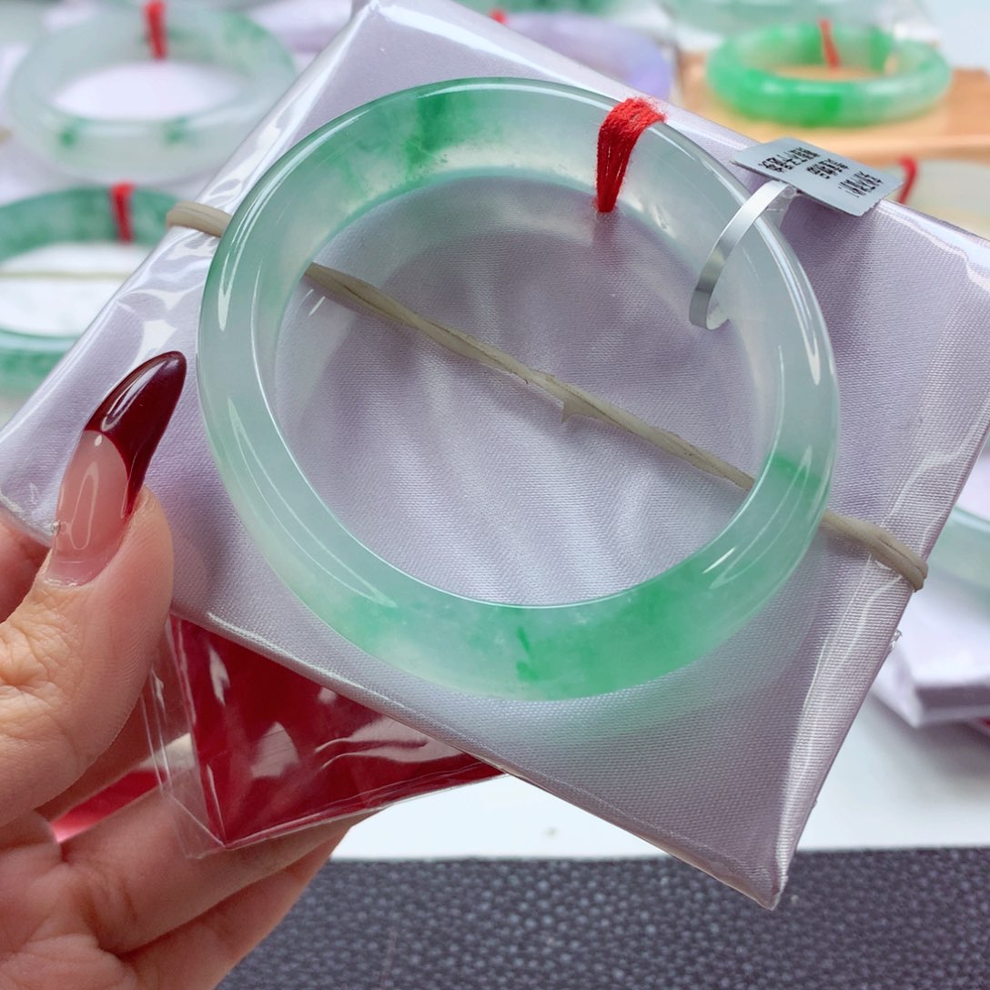 翡翠手镯（贵妃镯）未镶嵌L*Y55.8贵妃 梦中情镯 灵