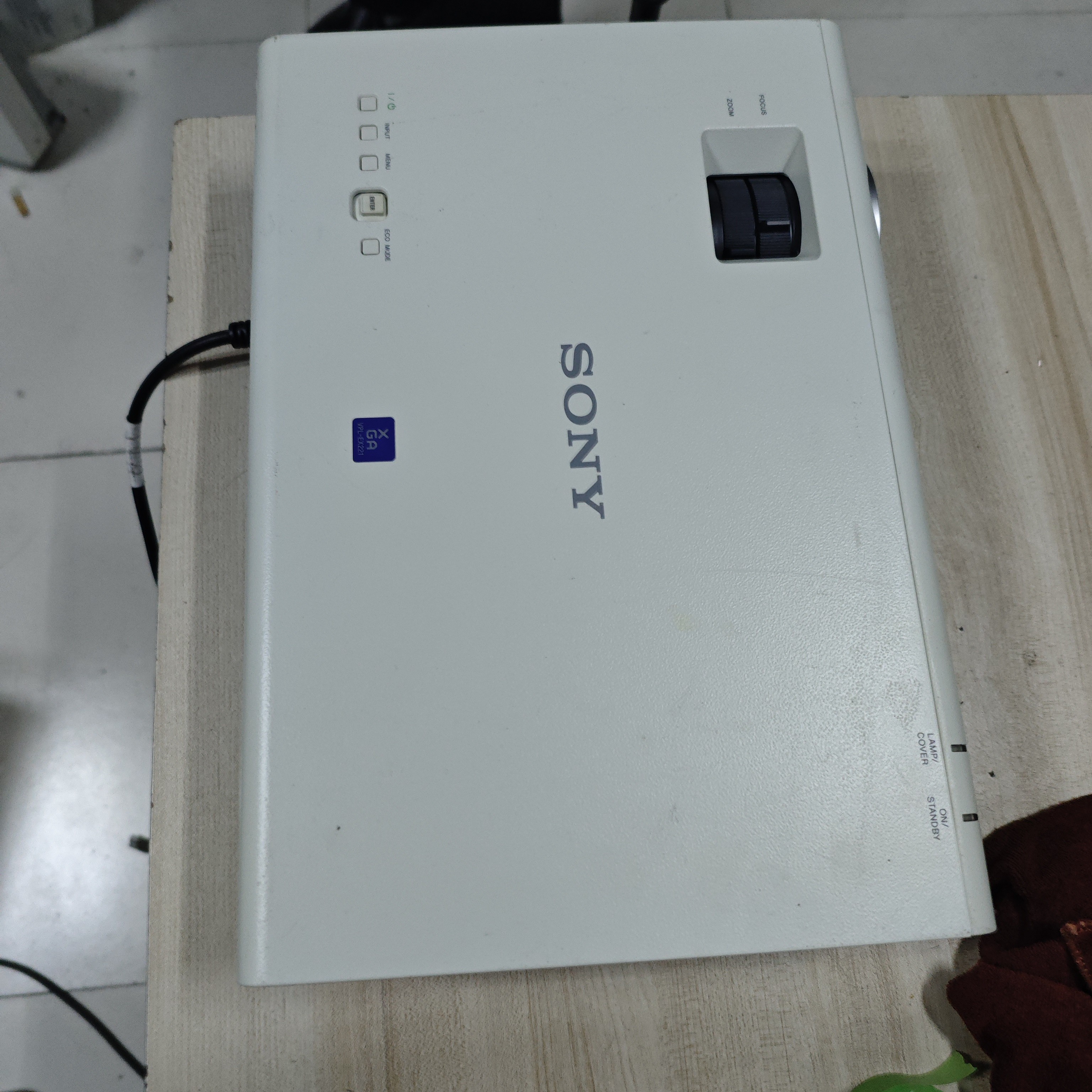 高清长焦投影仪运费到付