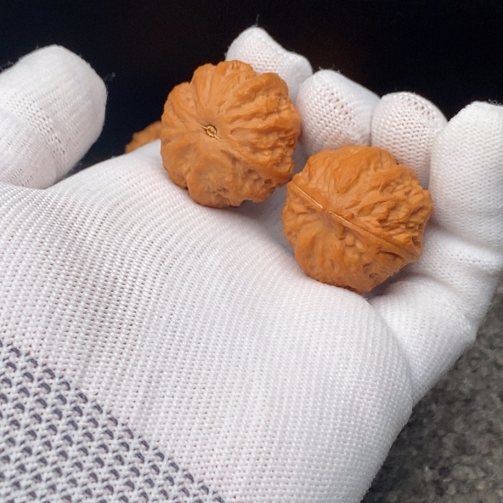 文玩核桃把件金刚纹