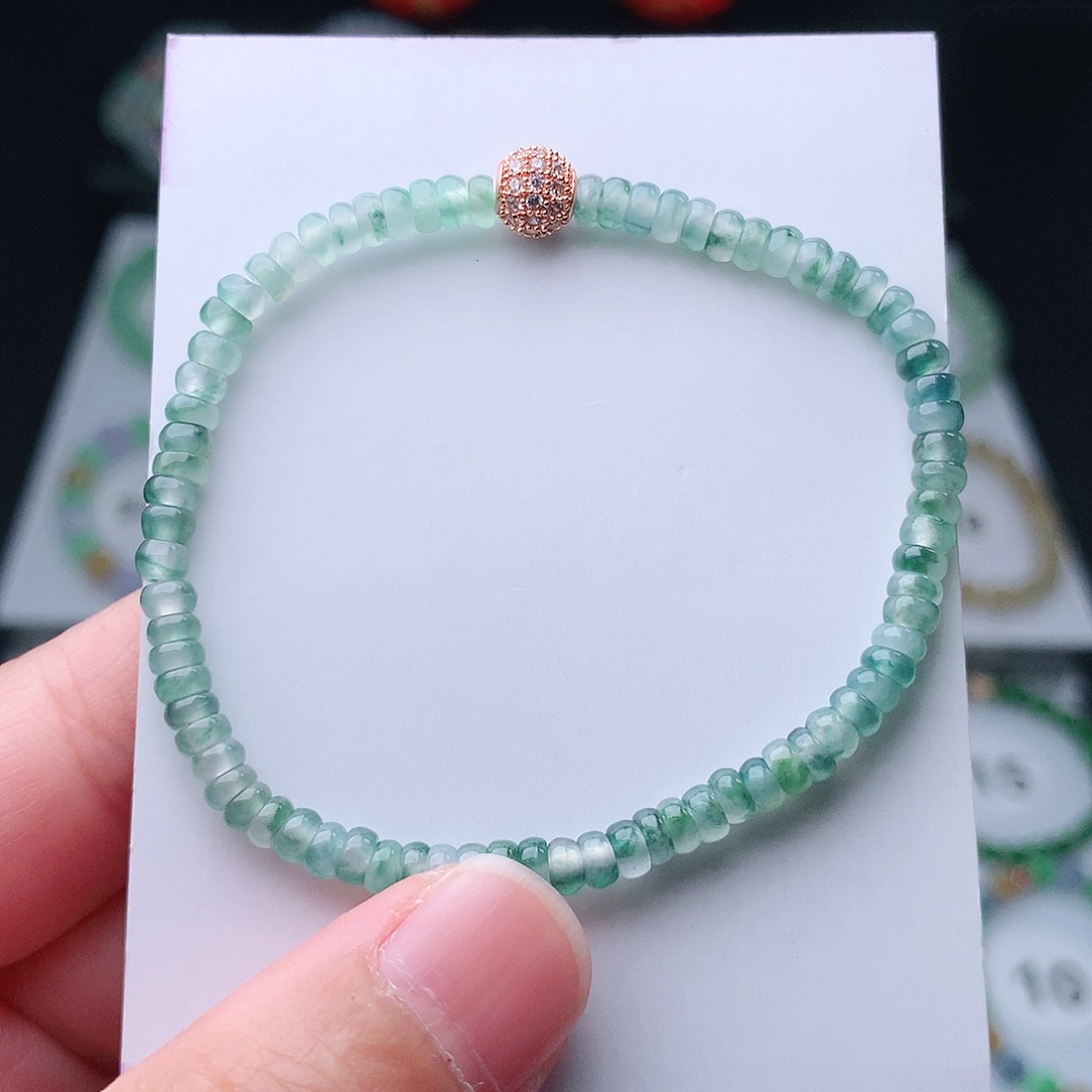翡翠手串未镶嵌翡翠