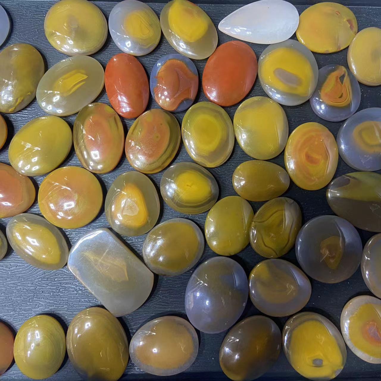 战国红玛瑙吊坠多样性发一