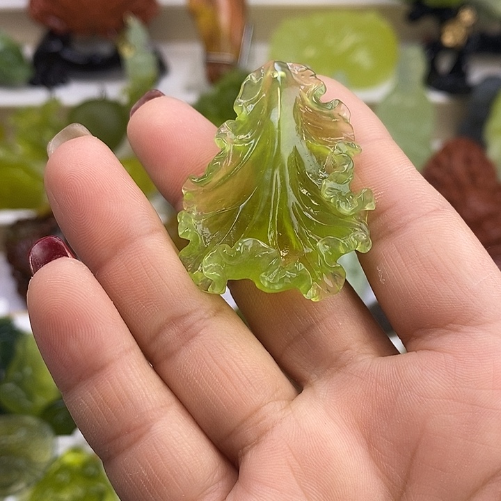 大***沙蛇纹石玉未镶嵌颈饰