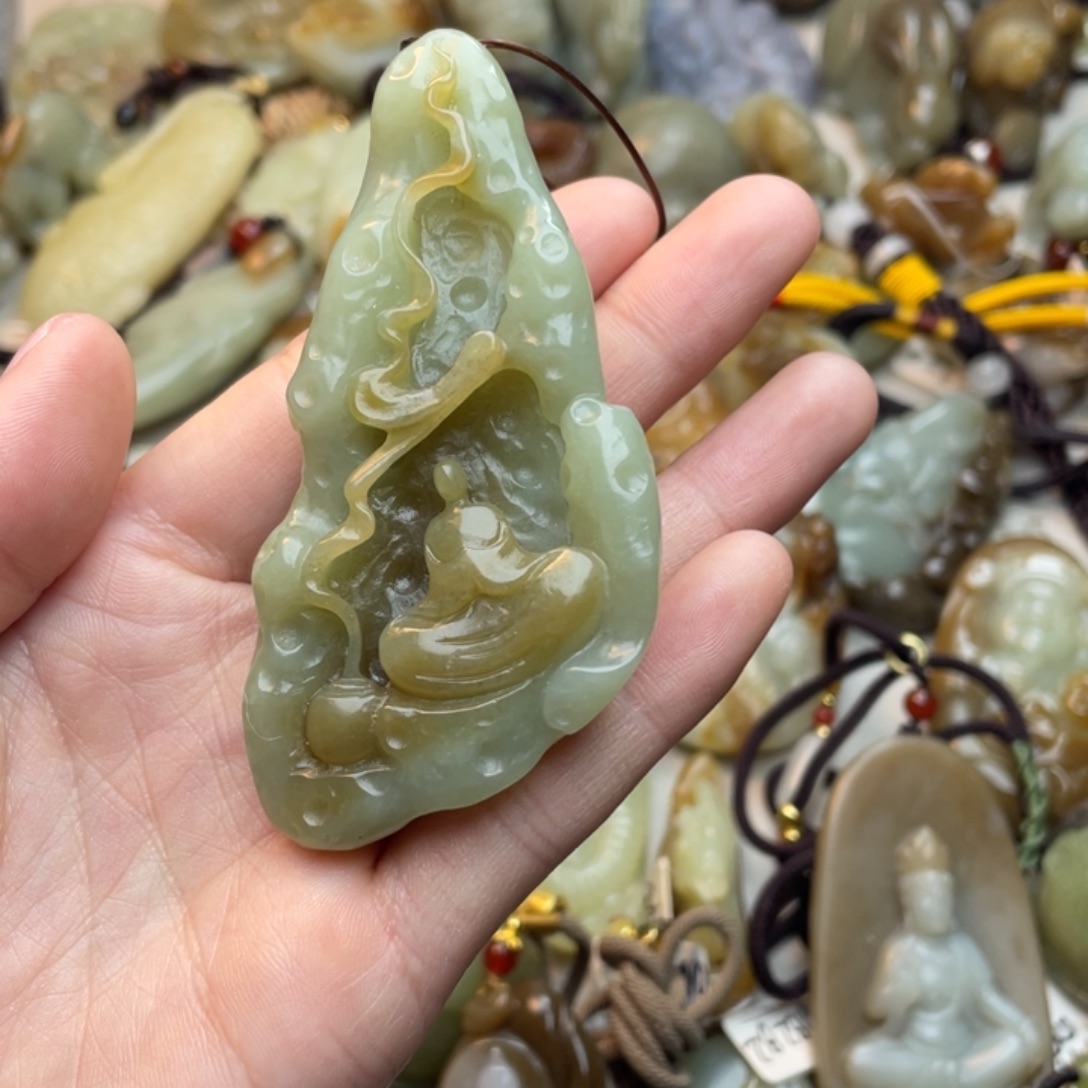 和田玉未镶嵌颈饰