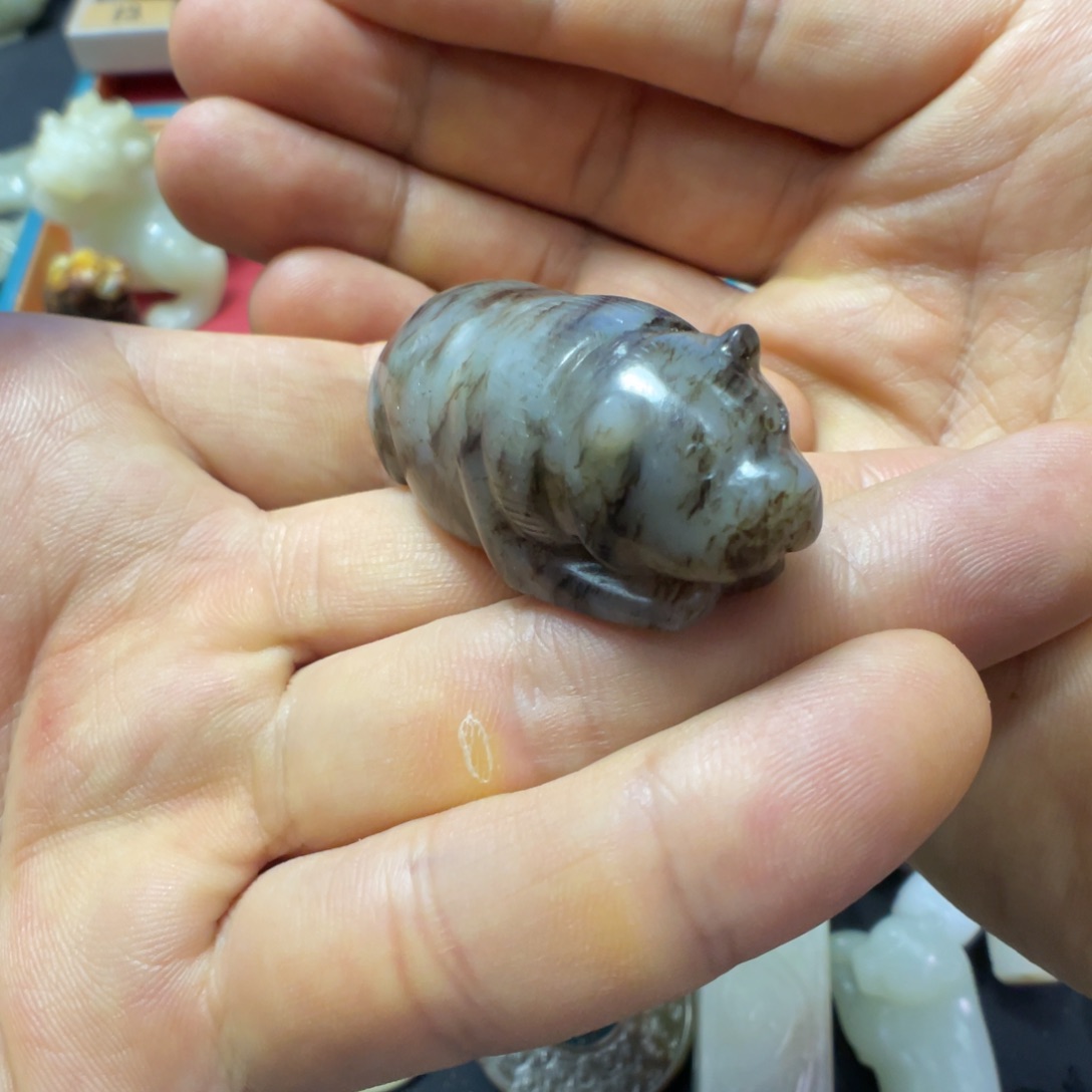 和田玉未镶嵌颈饰摇****?