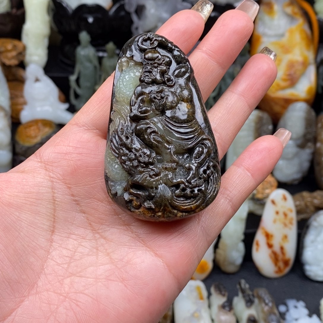 和田玉颈饰未镶嵌