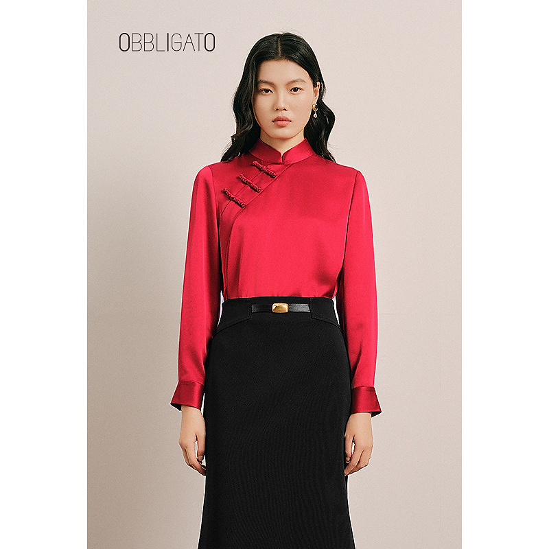 OBBLIGATO奥丽嘉朵2025早春1C35170090光泽感中式盘扣上衣