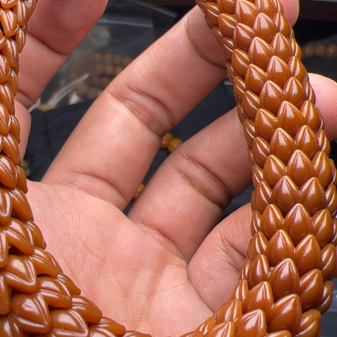 米***儿吊坠猴头核桃哦率