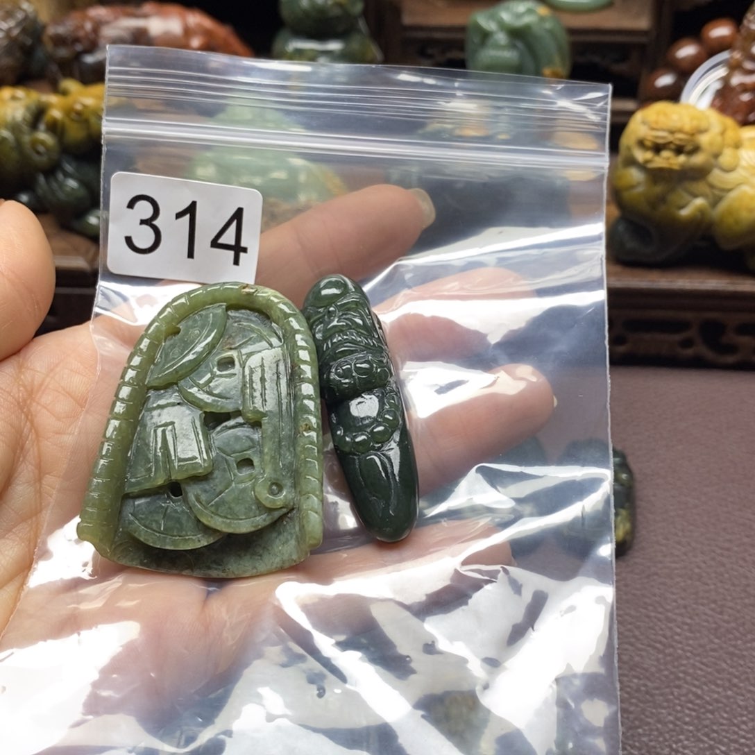 未镶嵌岫岩河磨玉（透闪石质玉）把件深**㎕