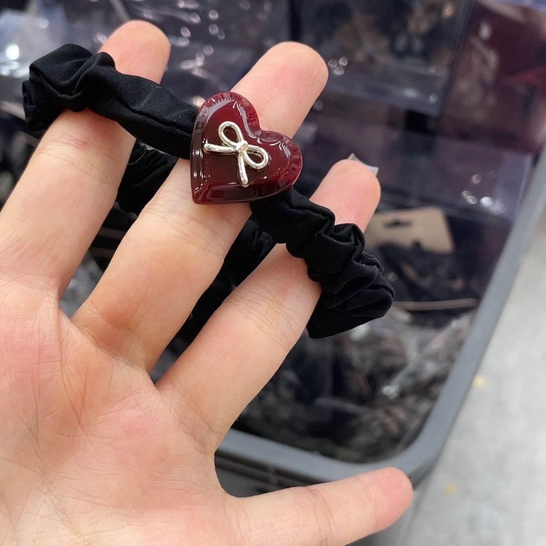 非金属红爱心蝴蝶结面膜