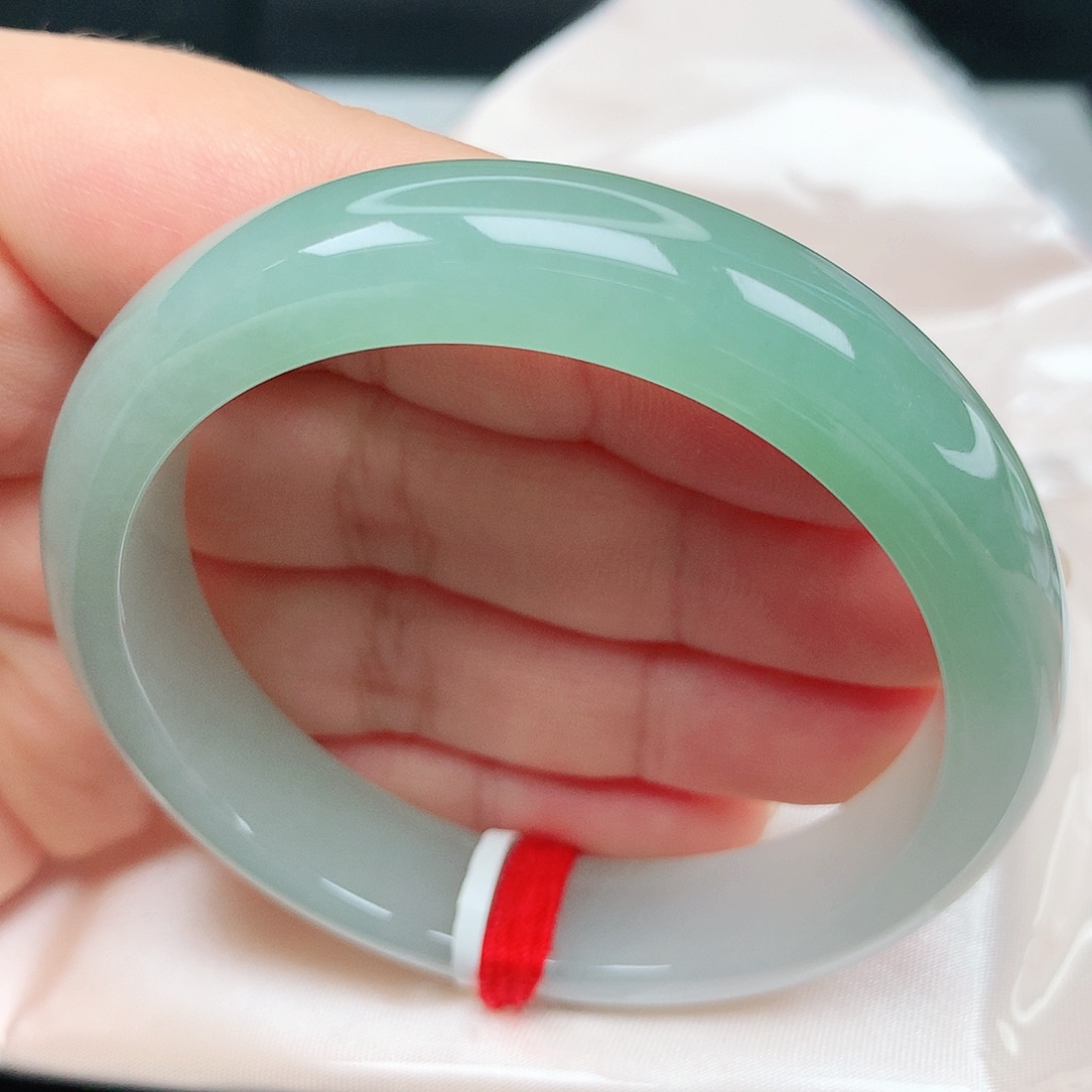 未镶嵌手镯翡翠34冰胶绿渐变