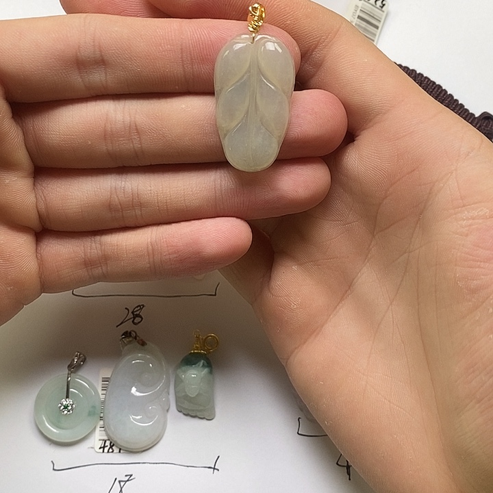 翡翠未镶嵌颈饰天然缅甸a货翡翠