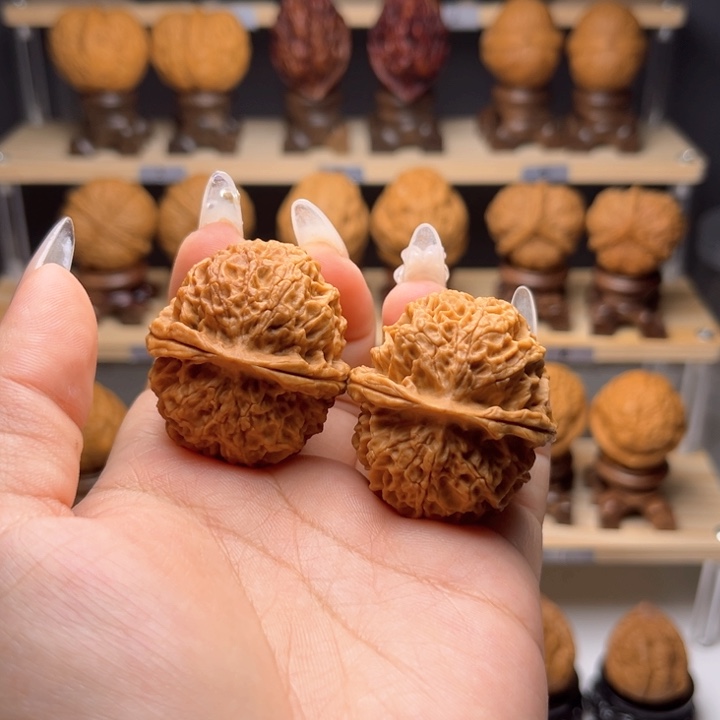 文玩核桃把件9……珊瑚纹绣球Y