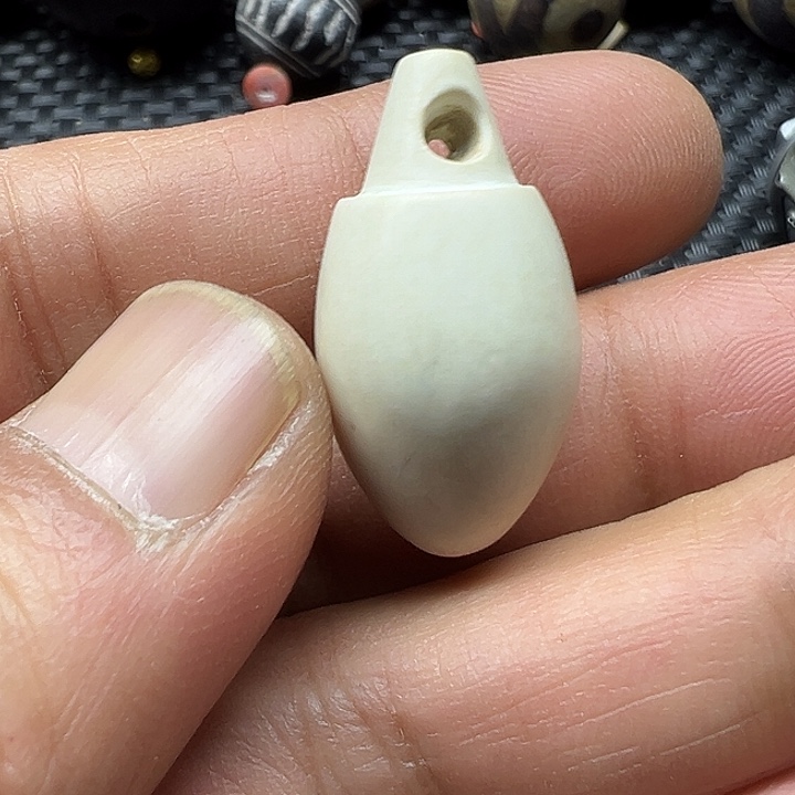 智***永玛瑙/玉髓未镶嵌手链