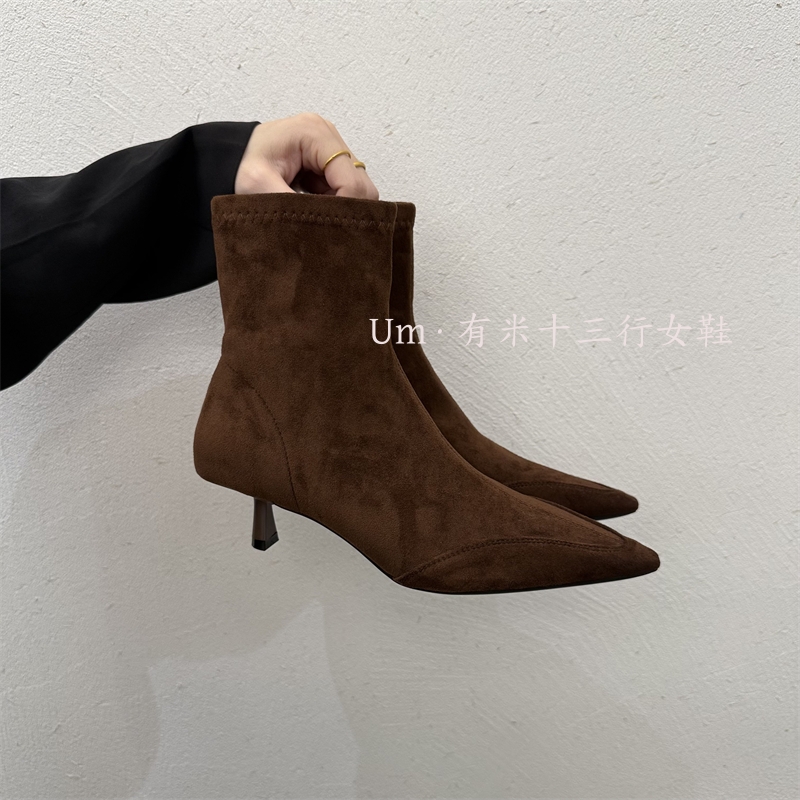 2025秋冬新款复古细跟拼接弹力瘦瘦靴女高跟百搭绒面套筒尖头短靴