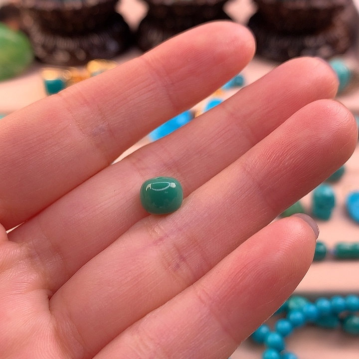 绿松石配饰未镶嵌