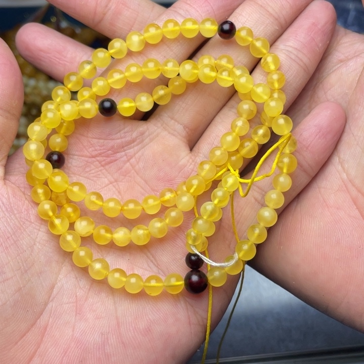 未镶嵌琥珀珠宝奇石